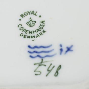 SERVIS, 44 delar, porslin, "Musselmalet", Royal Copenhagen, Danmark.