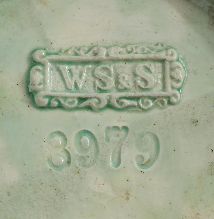 GOLVURNA, porslin, märkt WS & S, sannolikt England, 1800-tal.