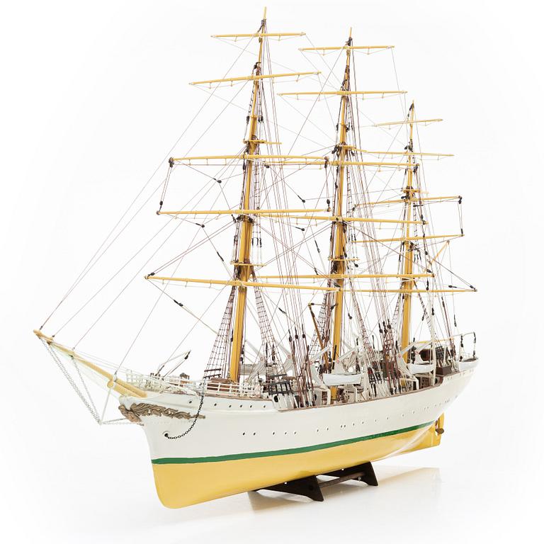 Ship model, second half of the 20th century. The training ship “Danmark”, Billing Boats.