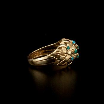 RING,18K guld, turkoser. Vikt 5,8 g.