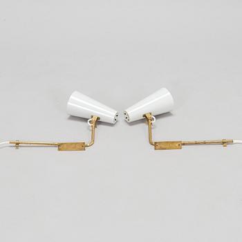 Paavo Tynell, a pair mid-20th century '9459' wall lights for Idman.