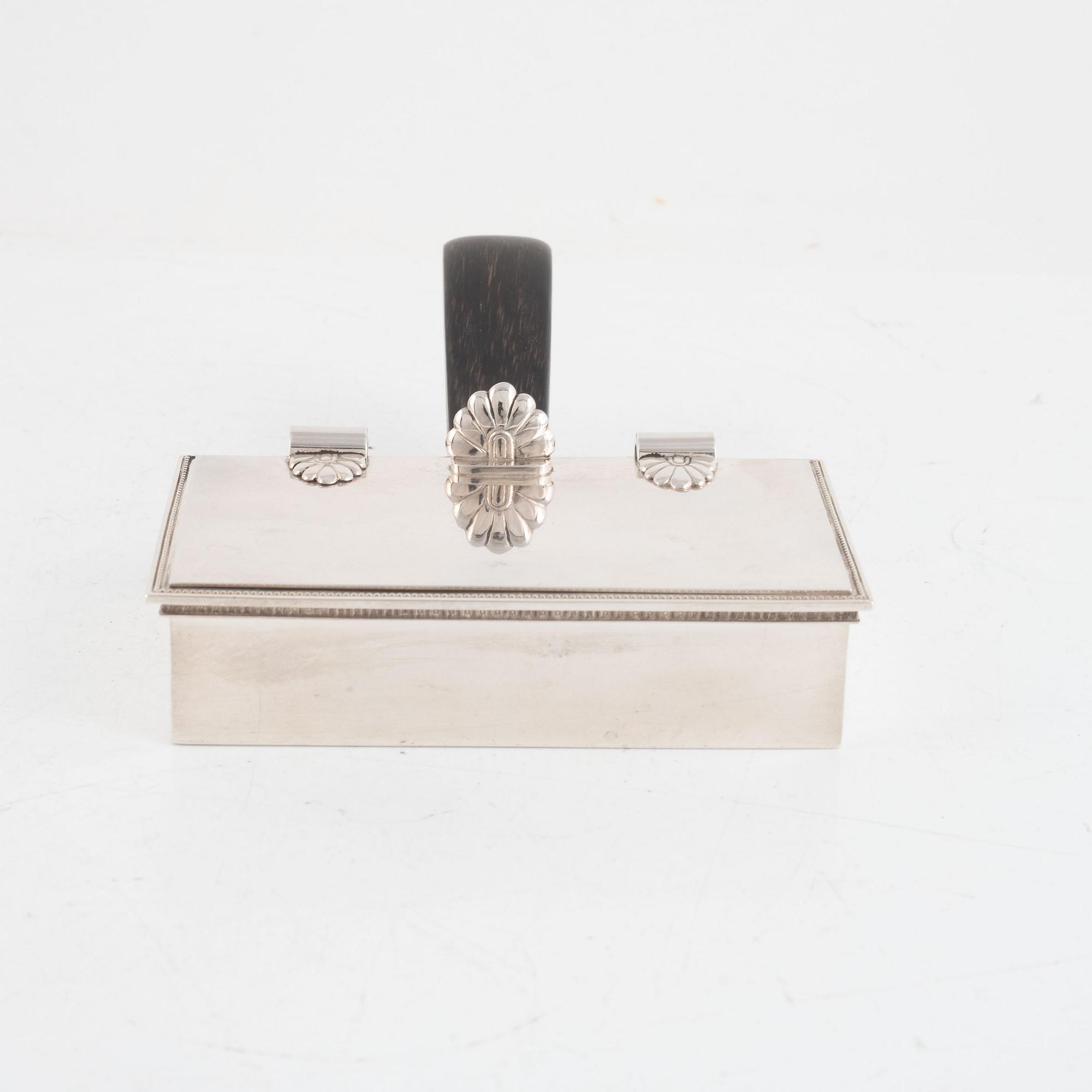 Atelier Borgila, ask med lock och handtag, sterlingsilver, Stockholm 1939.