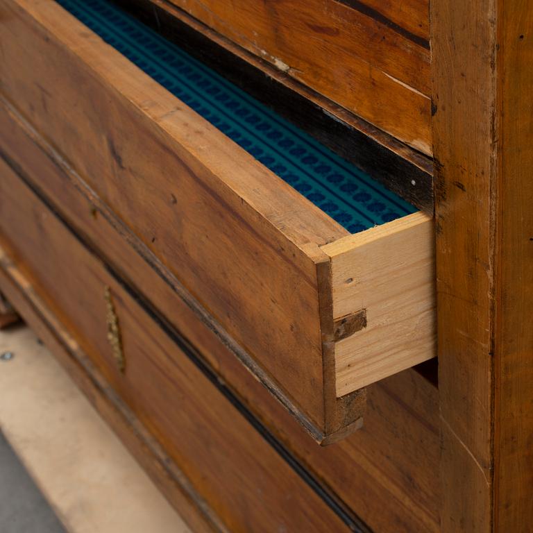 CUPBOARD, first half of the 19th century.