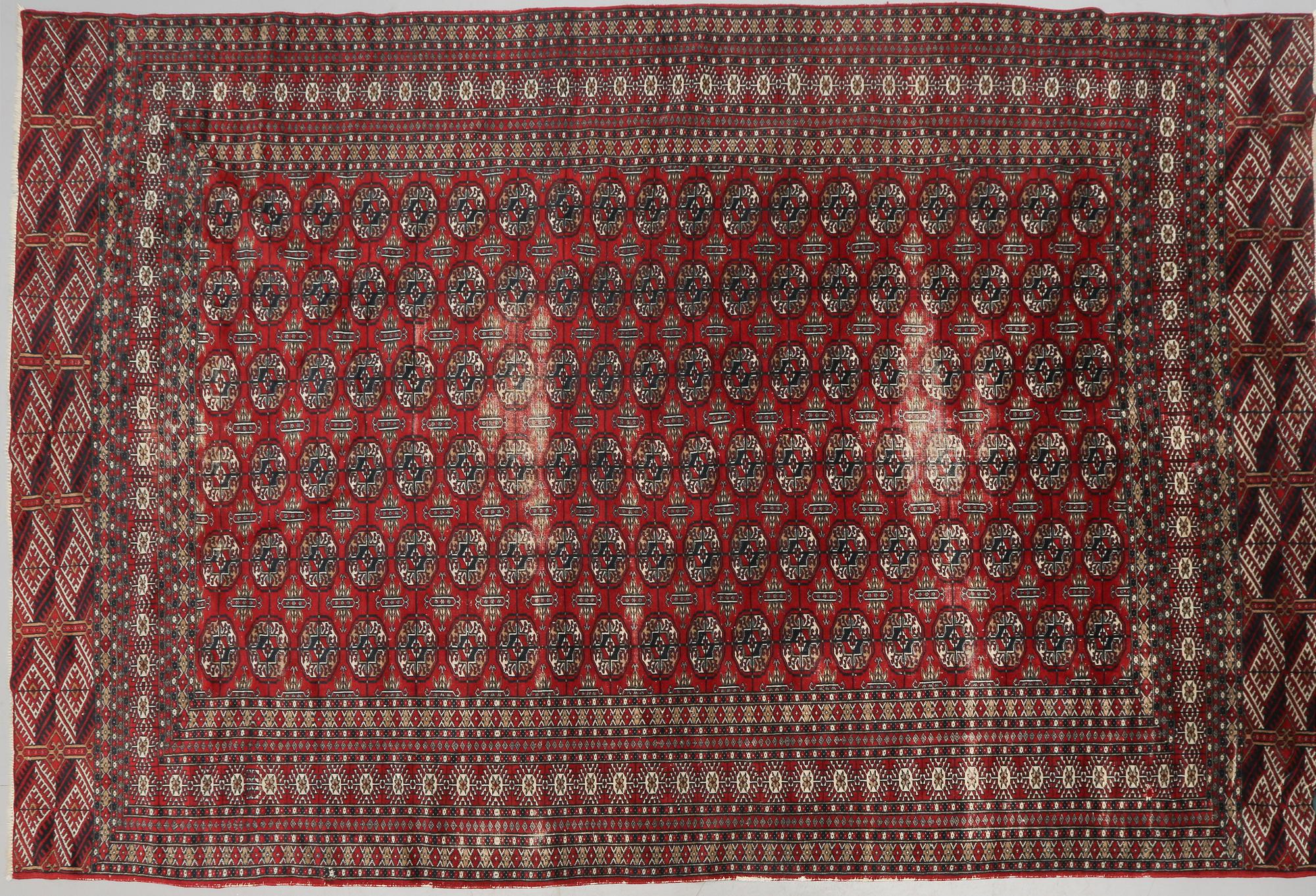 MATTA, möjligen turkmensk, old, 274 x 184 cm.