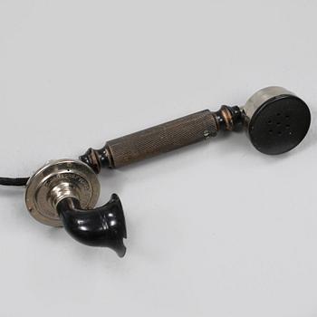 VÄGGTELEFON, Telegrafverkets verkstad, Nynäshamn, omkring sekelskiftet 1800/1900.