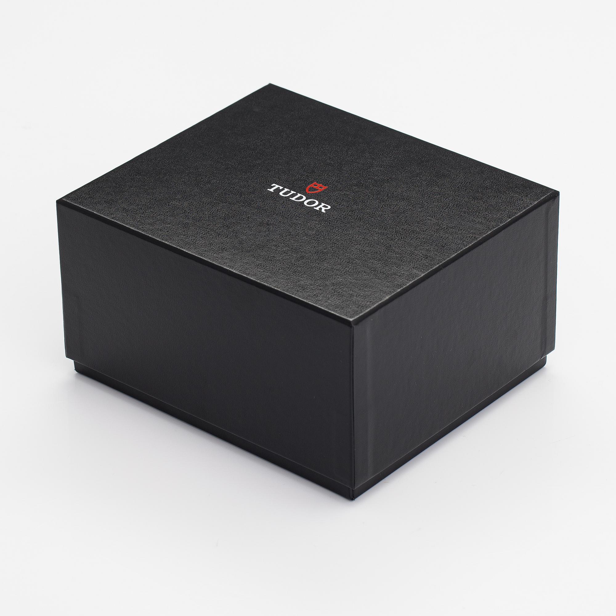 Tudor, Black Bay, 200m, rannekello, 41 mm.