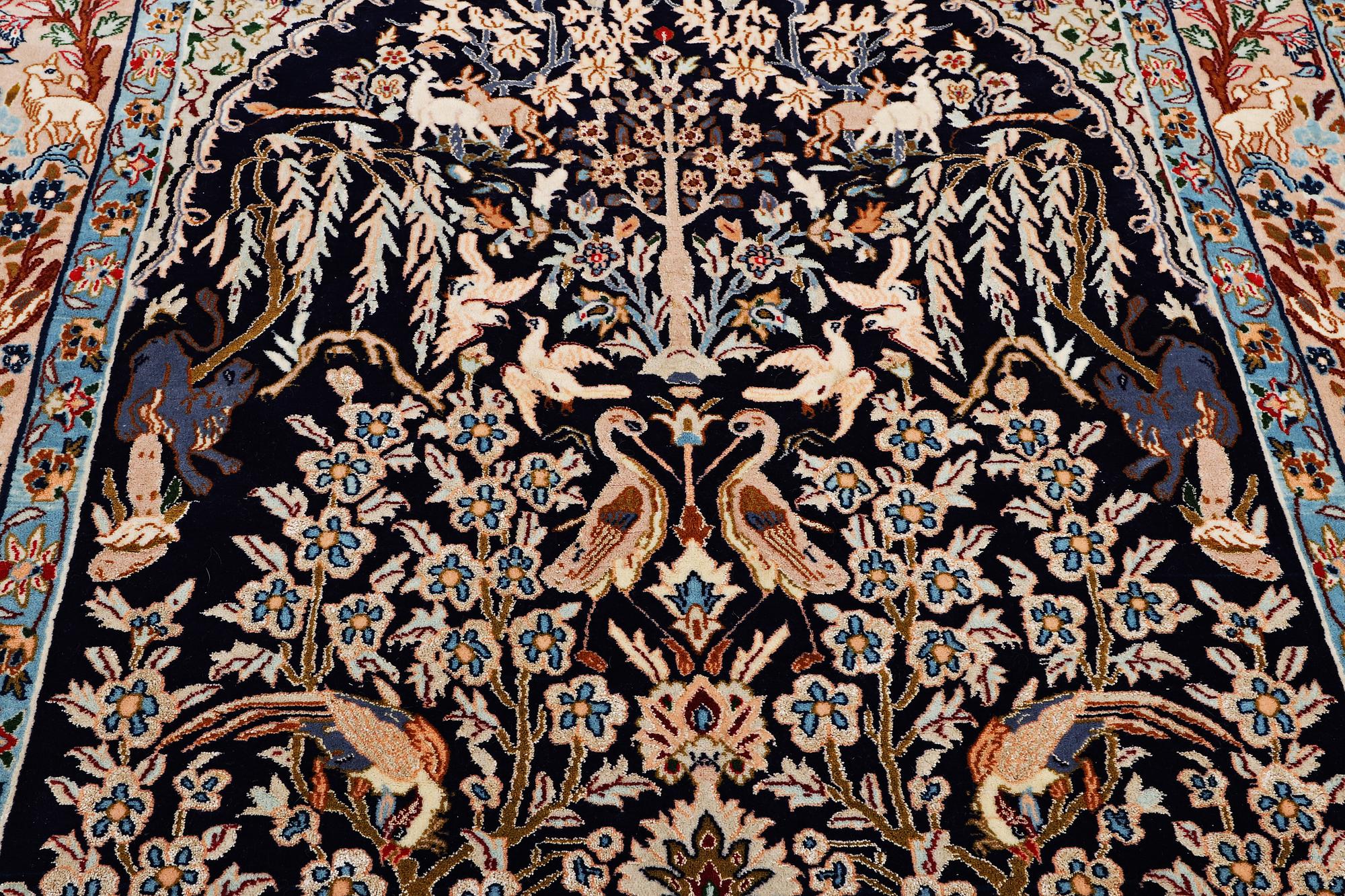 Matta, Isfahan, part silk, ca 159 x 103 cm.