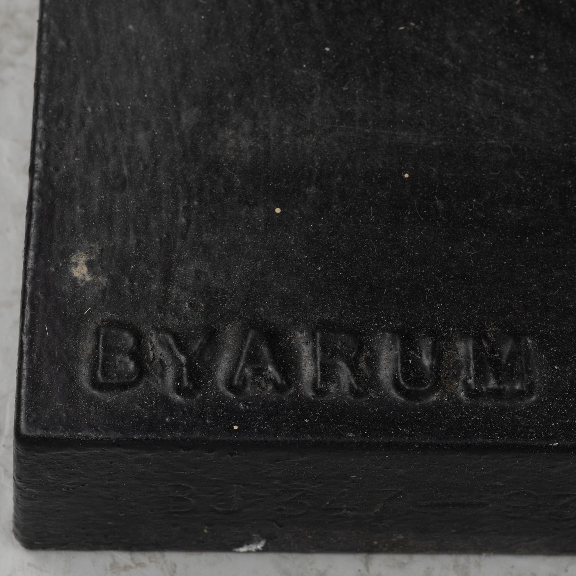 A pair of "Prakturnan" urns, Byarums Bruk, 21st century.