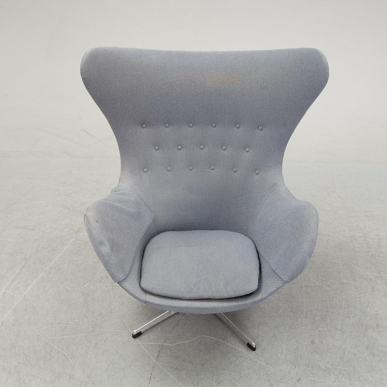 An 'Egg Chair' by Arne Jacobsen for Fritz Hansen, designed 1958.