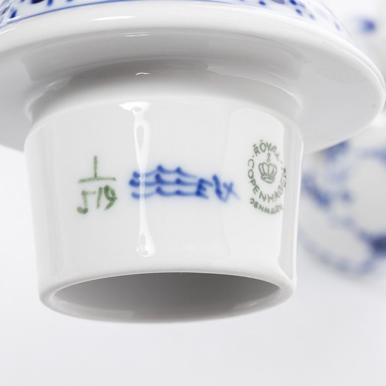 Kaffeservis, 8 delar, "Musselmalet helblonde", Royal Copenhagen, Danmark.