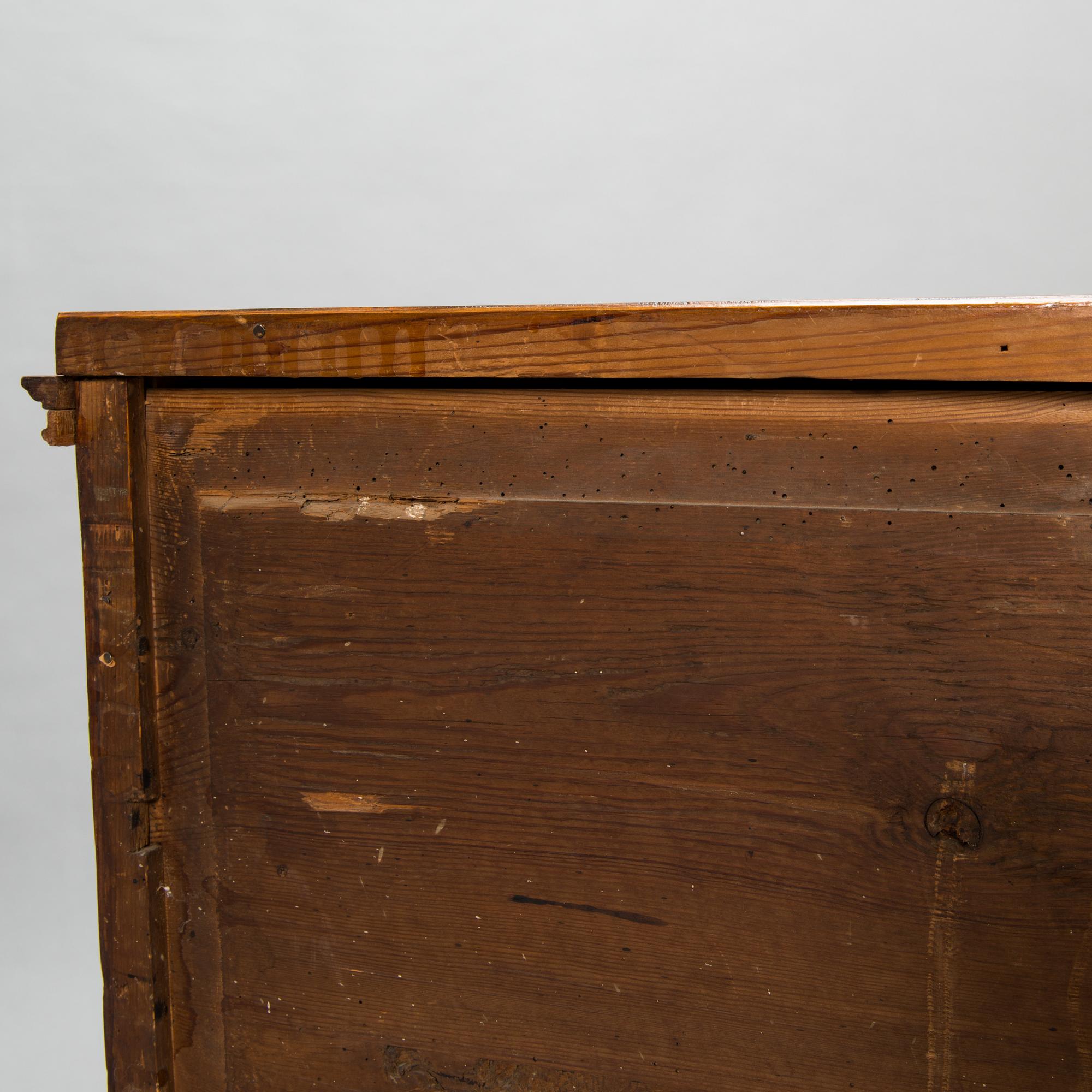 An Empire-style chest of drawer, Carl Hendrik Blom (master in Stockholm 1796 - 1835).
