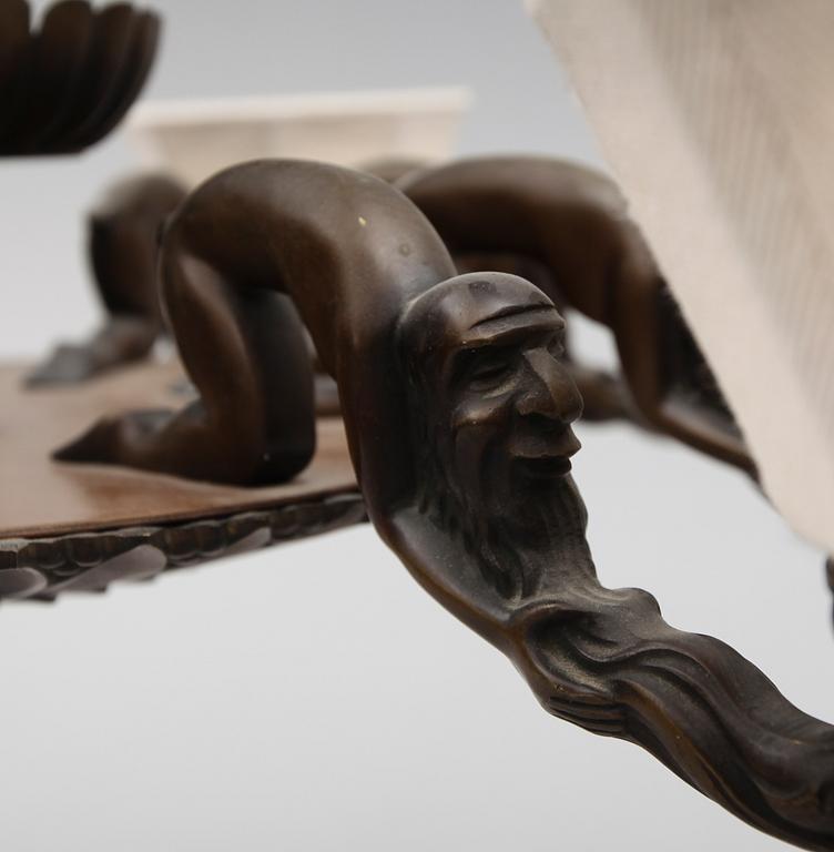 TAKKRONA, bronserad metall, 1930/40-tal. Höjd ca 40 cm.