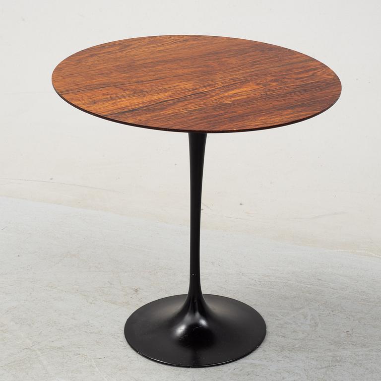 EERO SAARINEN, a 'Tulip' table, Knoll International, 20th century.