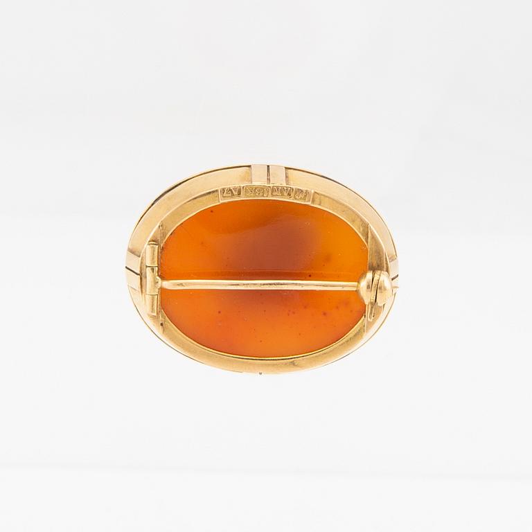 Anders Nilsson, Brooch 18K gold and carnelian, Lund 1903.