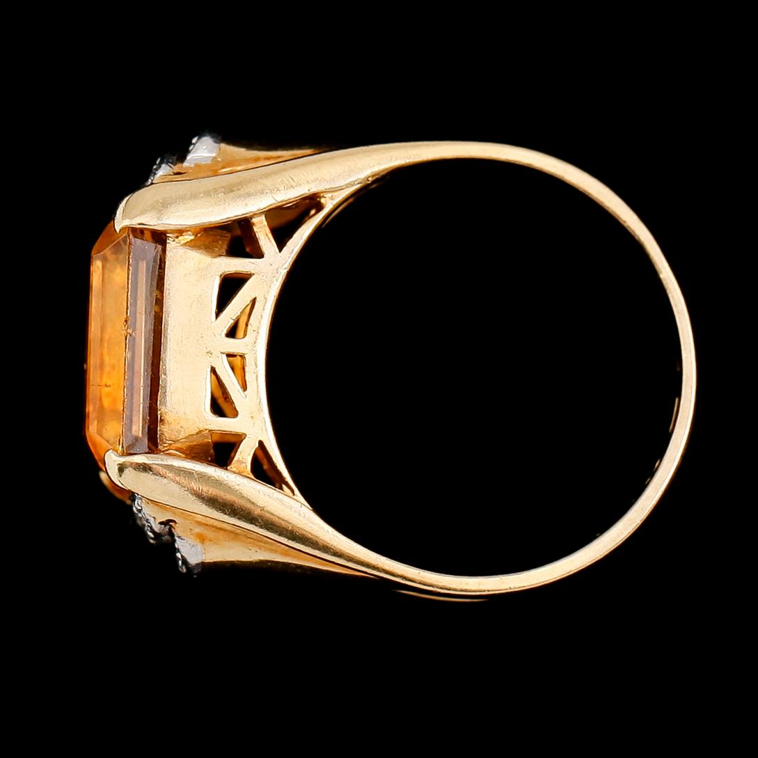 RING, 18 k guld med citrin och briljantslipade diamanter. Vikt ca 7 g.