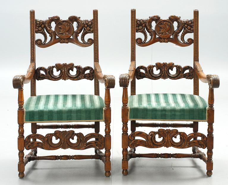 KARMSTOLAR, ett par, barockstil, 1800-talets andra hälft.