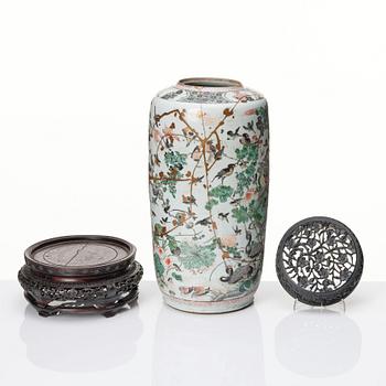 Vas, porslin. Kina, Qingdynastin, Kangxi (1662-1722).