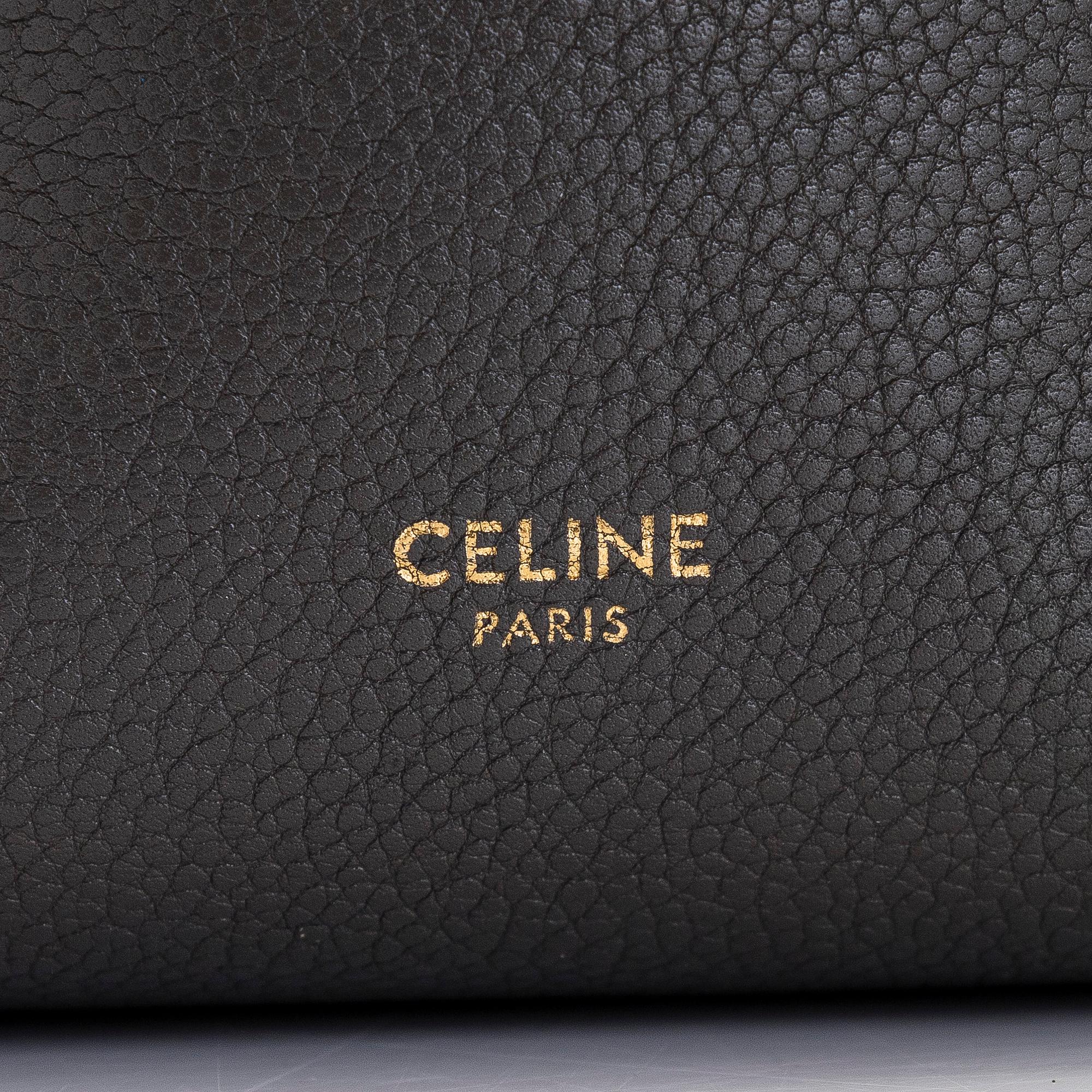 Céline, a "Seau Sangle Small" bag.