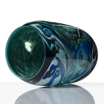 Eva Englund, "Möte i havsströmmen" (Meeting in the Ocean Current), a unique graal glass vase, Muraya, Sweden.