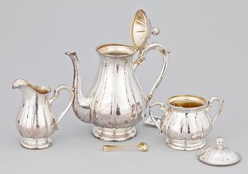 KAFFESERVIS, 3 delar, C.G. Hallberg, 1918 och 1927. Tot ca 965 gr.