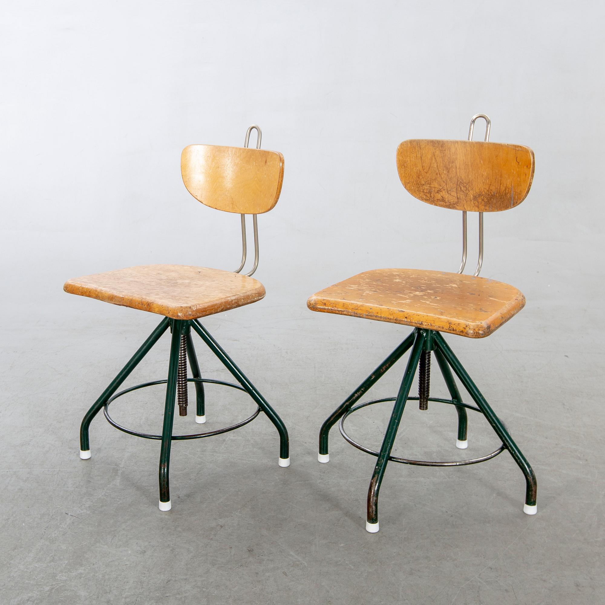 Arbetsstolar, 2 st,   Kockums mekaniska verkstad, Malmö, 1900-talets mitt.