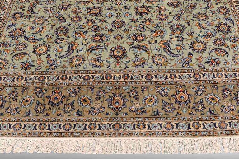 A carpet, Kashan, around 420 x 300 cm.