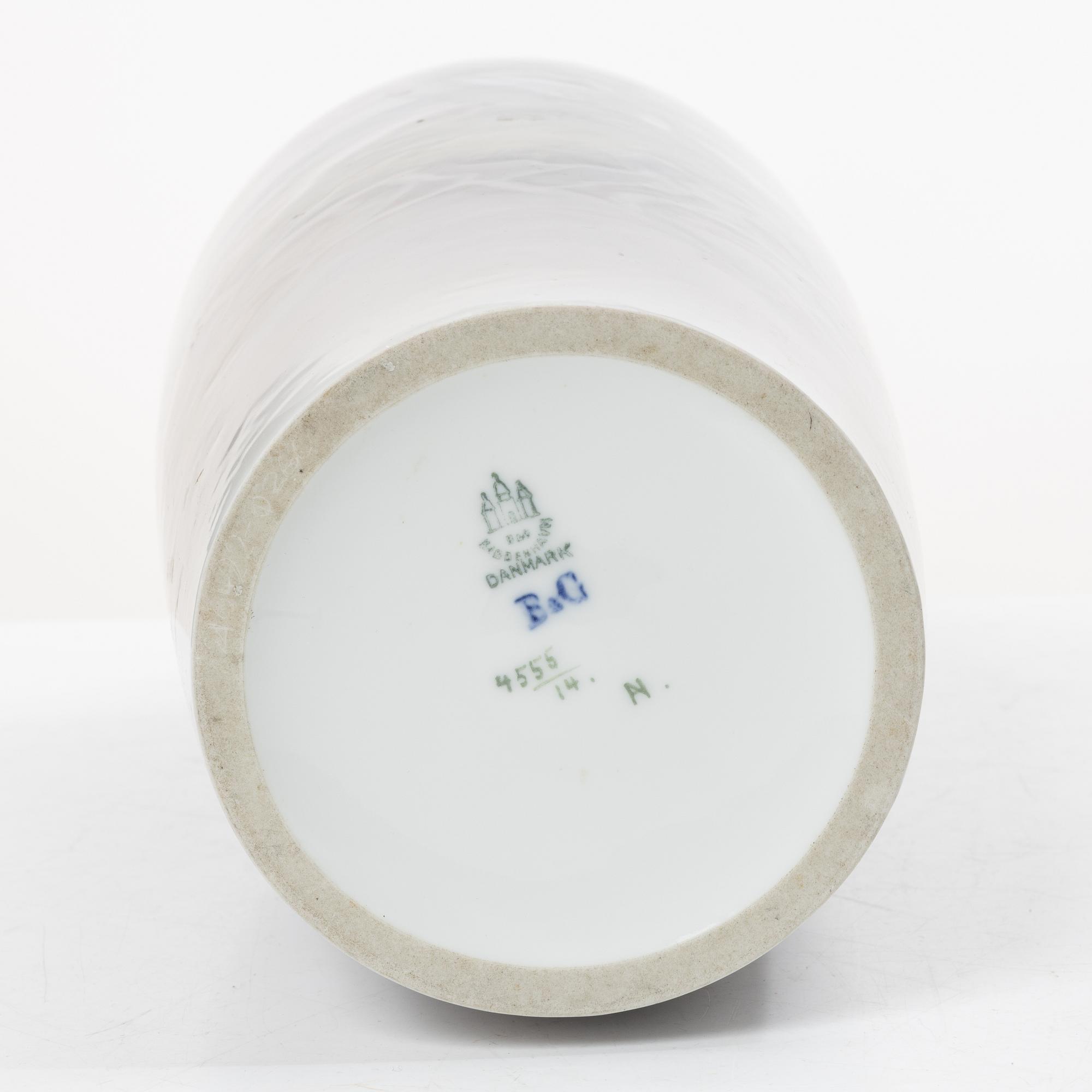 Bing & Gröndal, vase, porcelain, model 4555.