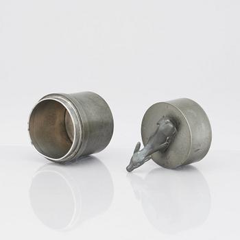 Firma Svenskt Tenn, Nils Fougstedt and Björn Trägårdh, two pewter boxes, Stockholm 1929 and 1932.