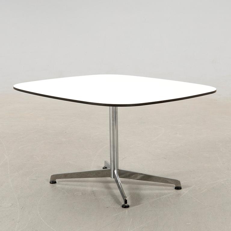 Gunilla Allard, dining table, "Cooper", Lammhults, contemporary.