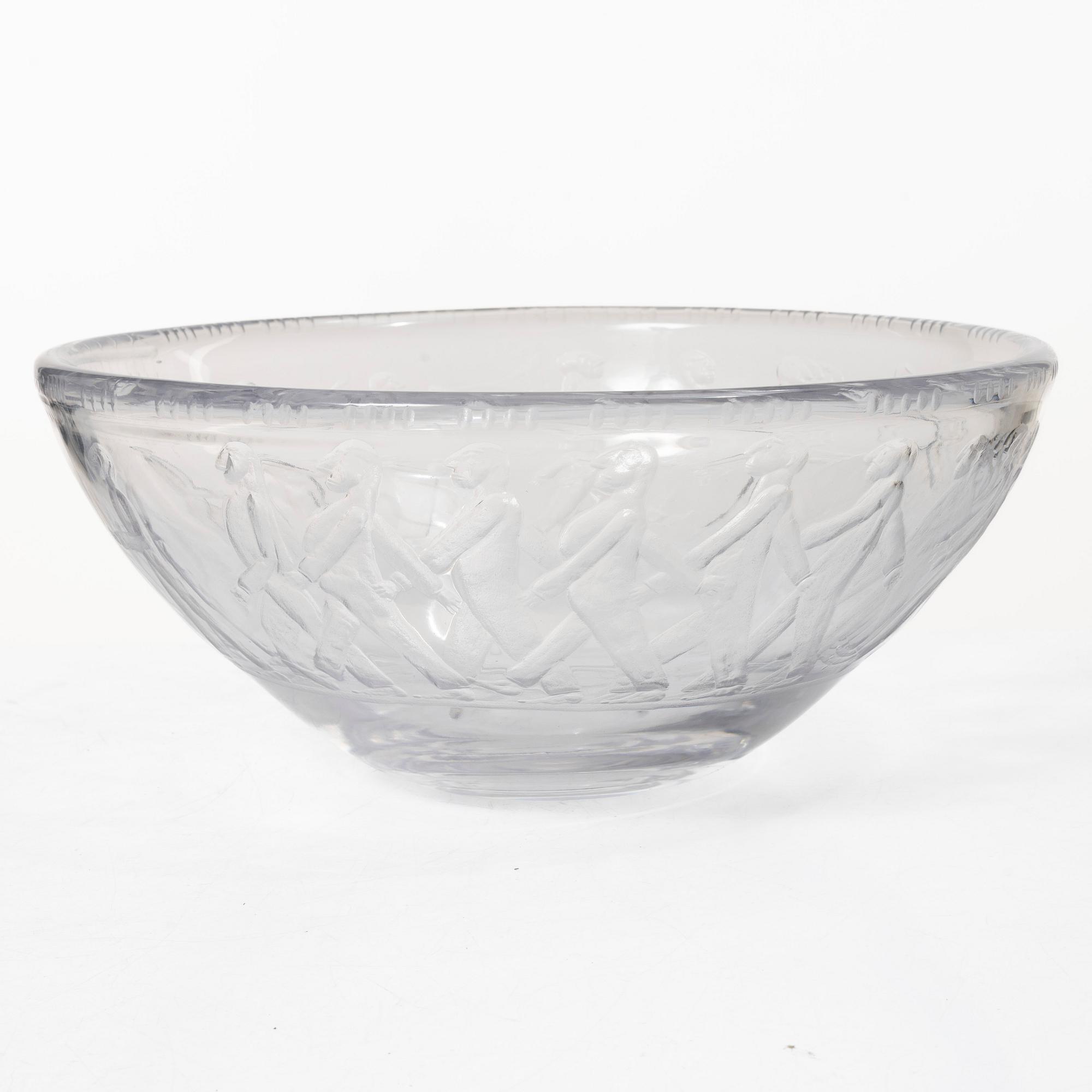 Erik Höglund, an engraved glass bowl "The Emperor's New Clothes", model H 838, Boda 1950s.