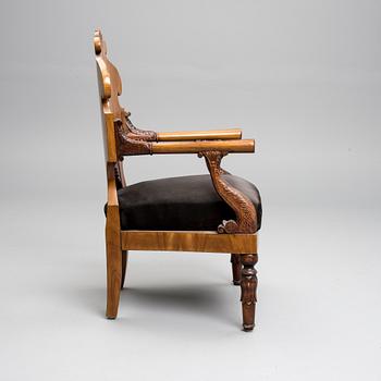 KARMSTOL, empire, Ryssland, Nikolai I 1820-30, mahogny och mahognyfanerad.