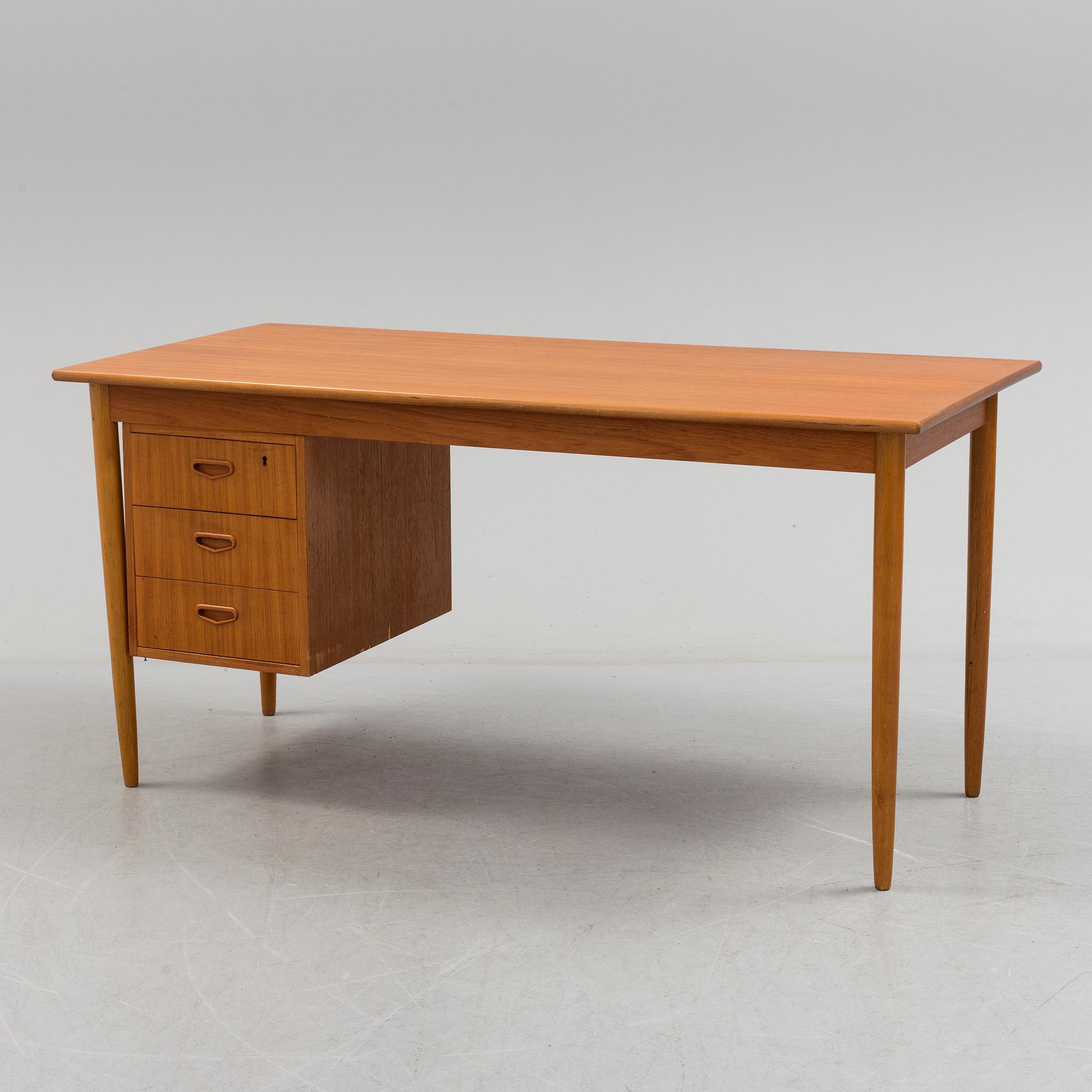 SKRIVBORD, med hurts, 1960-tal.
