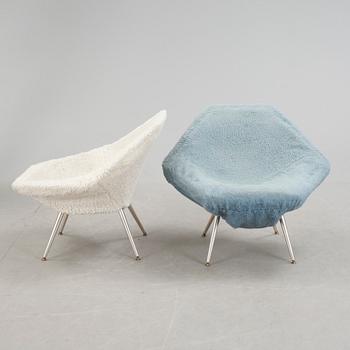 BARNFÅTÖLJER, ett par, 1960-tal.