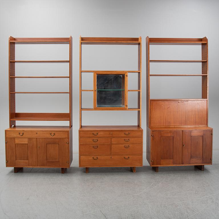 Josef Frank, a set of three mahogany bookcases, model 2112, Firma Svenskt Tenn.
