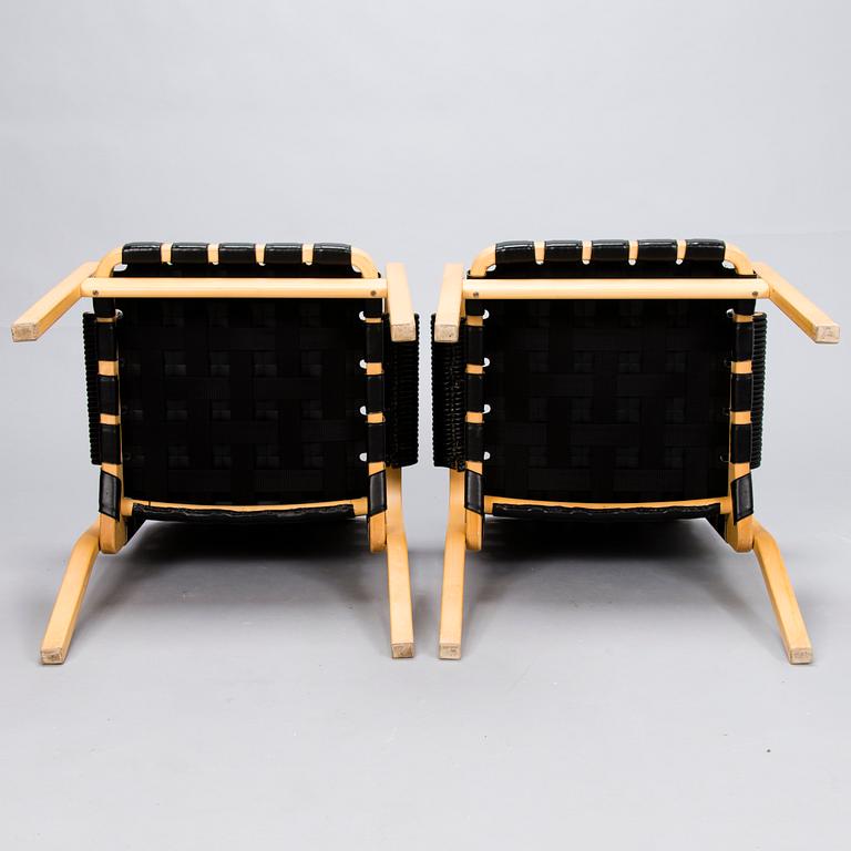 ALVAR AALTO, nojatuoleja, 2 kpl, malli 45, Artek 1990-luvun loppu.