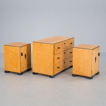 SÄNGKAMMARMÖBEL, 3 delar,  1930-tal.
