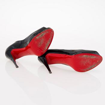 CHRISTIAN LOUBOUTIN, SKOR i storlek 40.