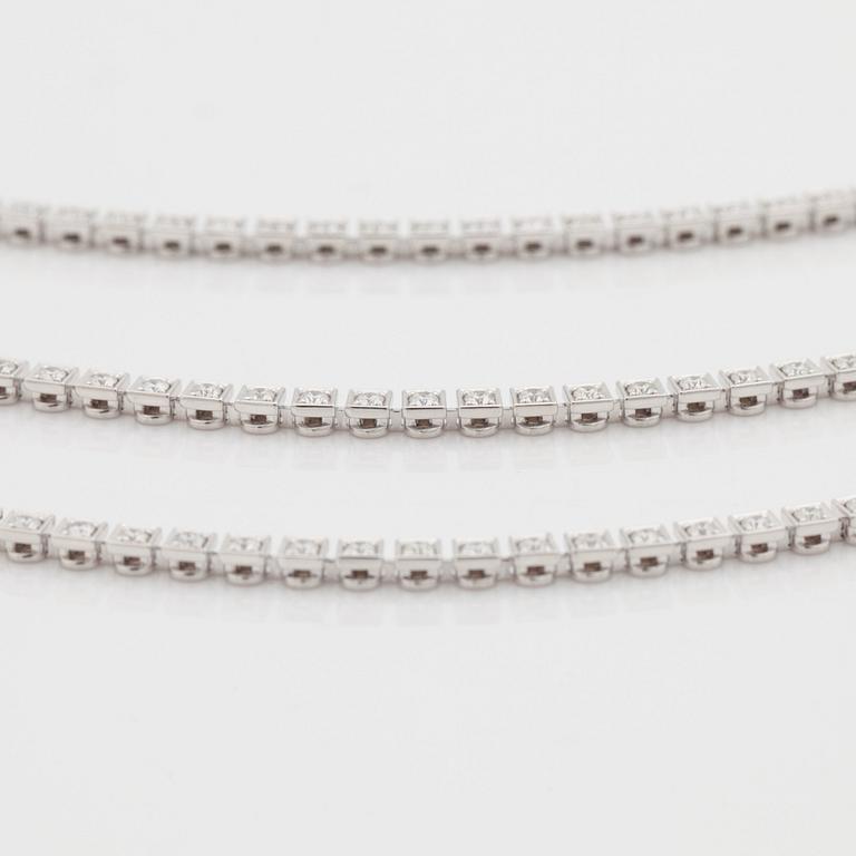 A brilliant cut diamond necklace, total carat weight circa 16.50 cts. Quality circa G-H/VS-SI.