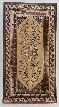 Matto, semi-antique China, ca 167 x 88 cm.
