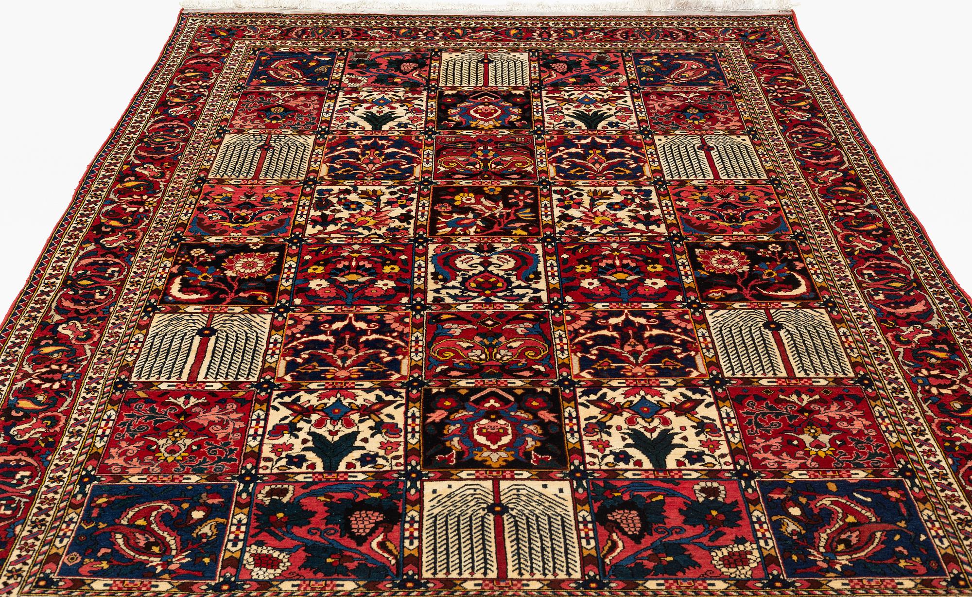 Matta, semiantik Bakthiari, ca 310 x 225 cm.