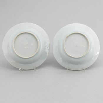 A pair of blue and white soup dishes, Qing dynasty, Qianlong (1736-95).