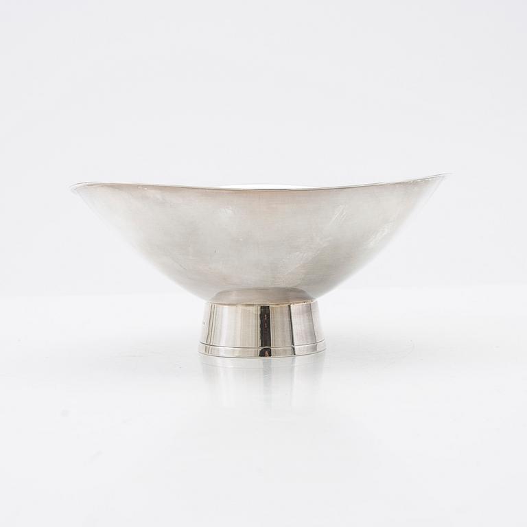 Gustaf Jansson, bowl, silver, C. G. Hallberg, Stockholm, 1959.