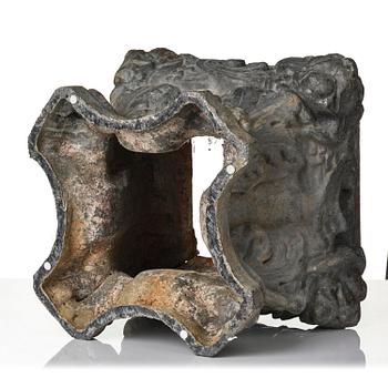 A presumably English lead planter, 19th century.