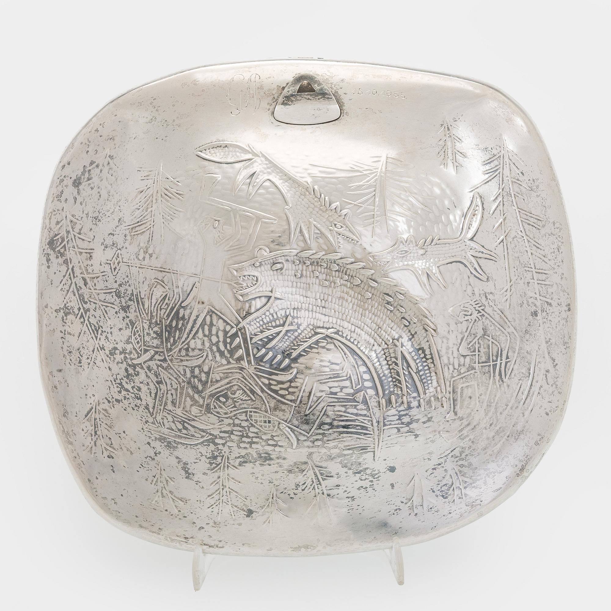 Tapio Wirkkala, A 'Bear hunting' silver dish, Tillander, Helsinki 1953.