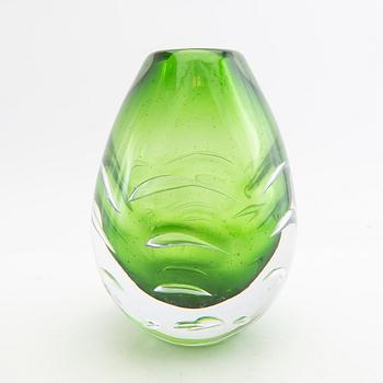 Lars Hellsten, a vase.