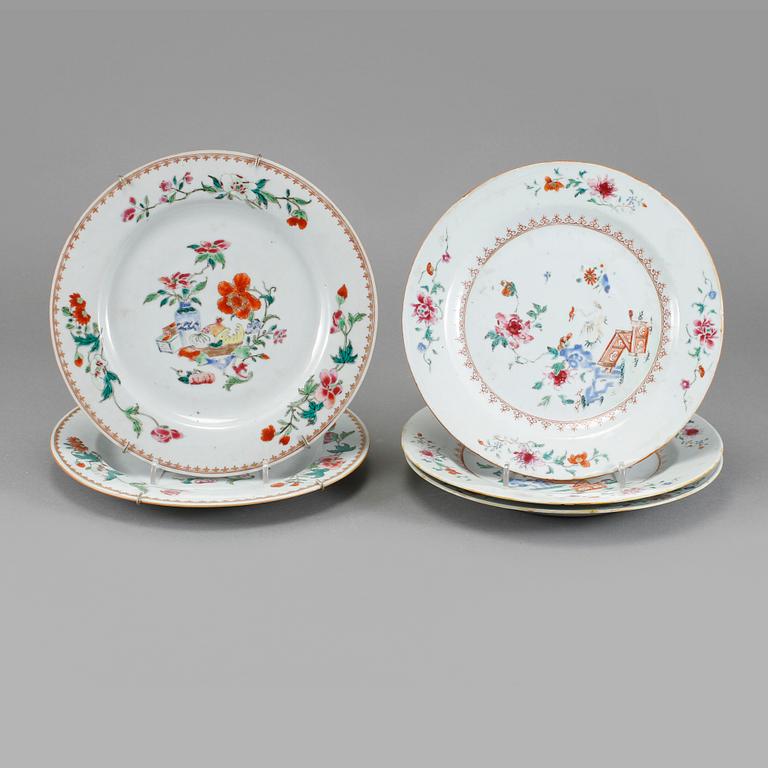 TALLRIKAR, 2+3 st, porslin, Kina, 1700-tal.