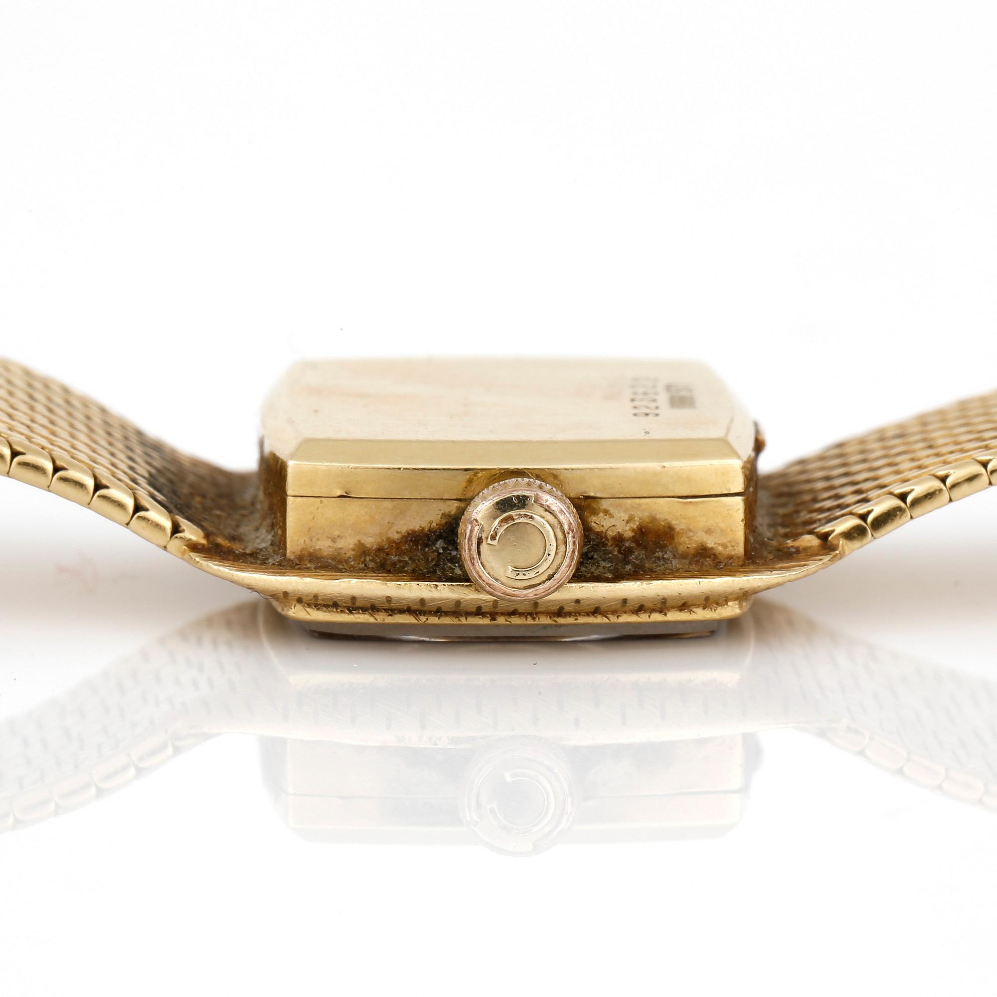 ARMBANDSUR, dam, 18K guld, Certina. Vikt ca 46 g.