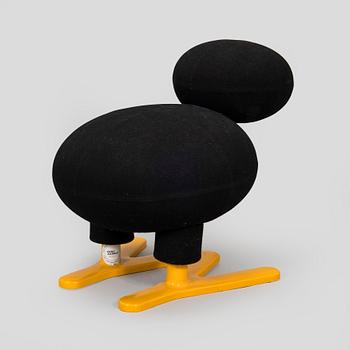 Eero Aarnio, figuuri, "Tipi", Adelta, suunniteltu 2002.