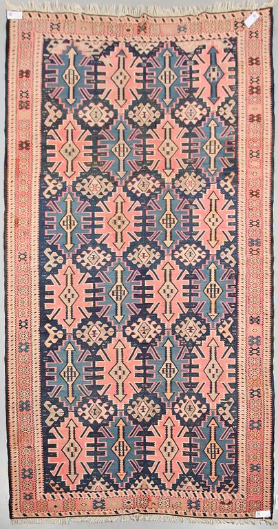 MATTA, Kaukasisk Kelim, semiantik. 186 x 363 cm.
