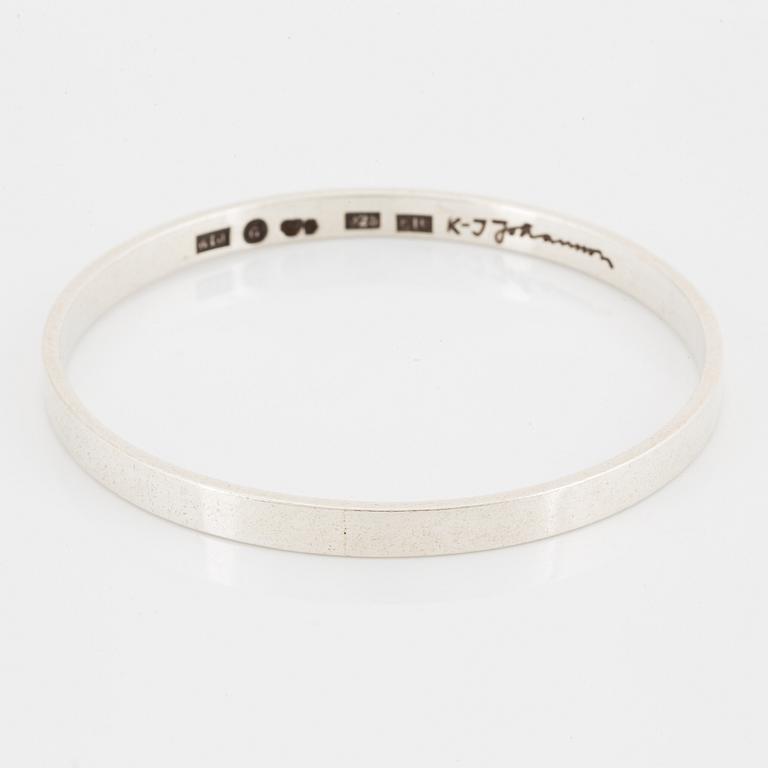 KARL-INGEMAR JOHANSSON, silver bangle.